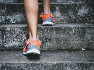 Treppensteigen – gut für Beine, Po, Ausdauer und Rückenmuskeln