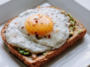 Sind Eier gesund? Wertvolle Proteine oder zu viel Cholesterin?