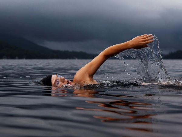 Richtig Schwimmen: Kraulen und Brustschwimmen